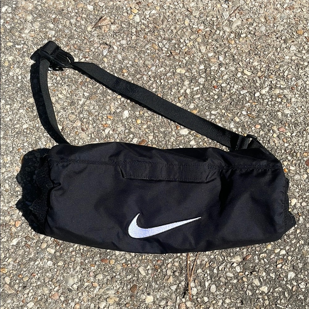 Nike Black HandWarmer